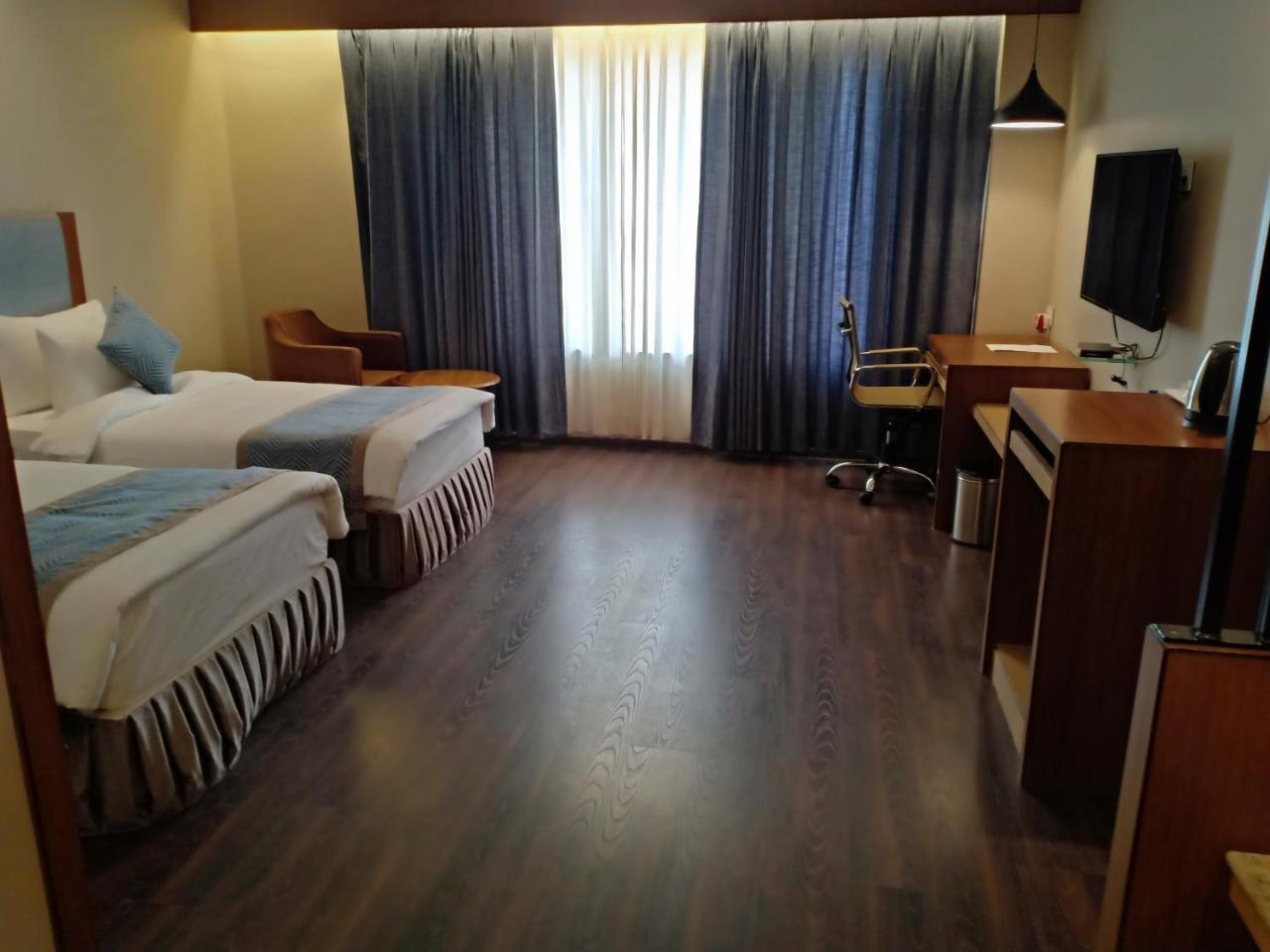 Pipul Padmaja Premium Hotel Бхубанешвар Екстер'єр фото
