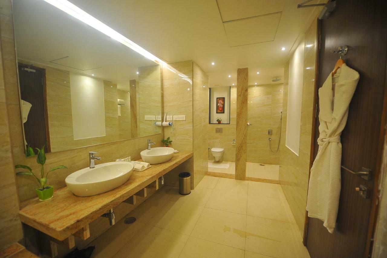 Pipul Padmaja Premium Hotel Бхубанешвар Екстер'єр фото