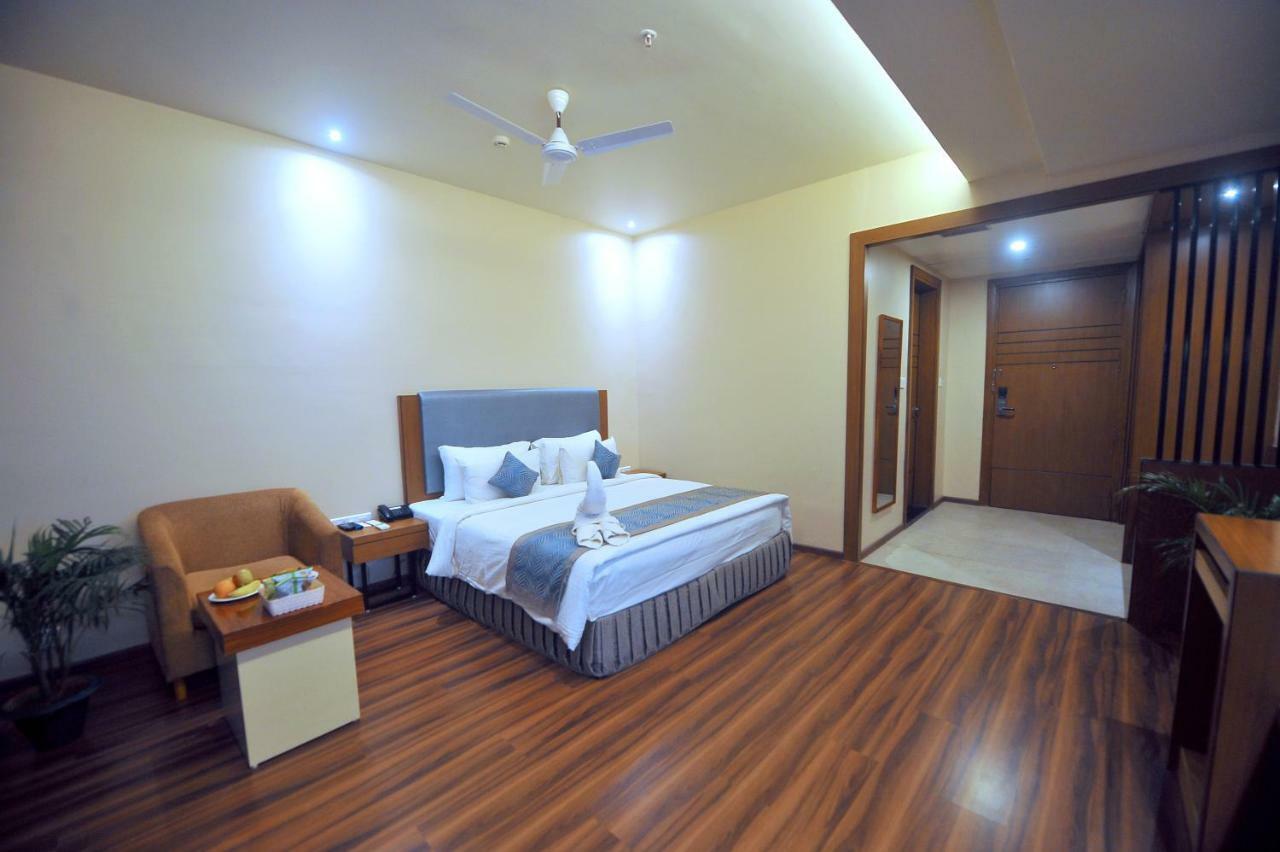 Pipul Padmaja Premium Hotel Бхубанешвар Екстер'єр фото